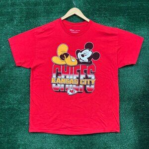 Disney x NFL Kansas City Chiefs red T-shirt in size Large